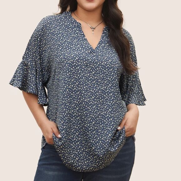 BLOOM CHIC LEOPARD PRINT VNECK RUFFLE SLEEVE BOUSE BLUE AND WHITE SIZE  18-20 - Picture 8 of 13